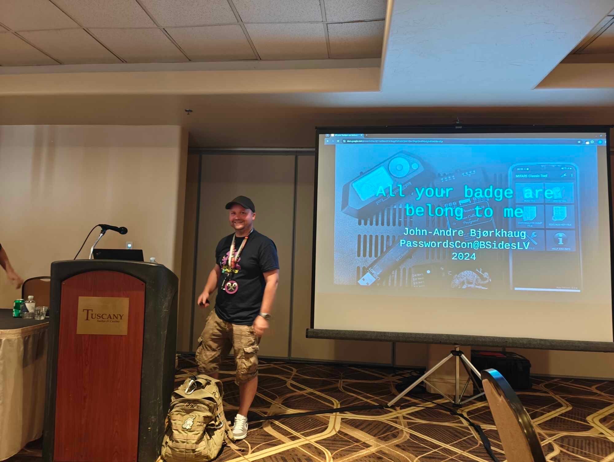 John André Bjørkhaug holder foredrag på BSides i Las Vegas